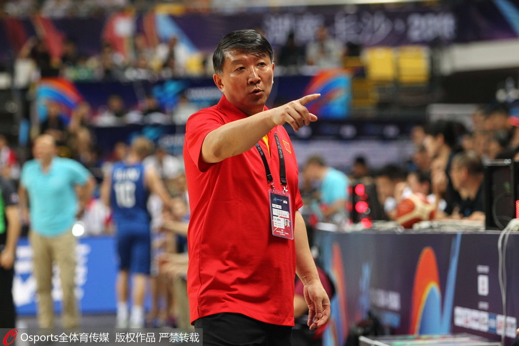 金年会中国站-浙江队训练开放日，冲刺阶段篮板制胜引欢呼，欧联在即，纪律约束更严格(广东队对浙江队)